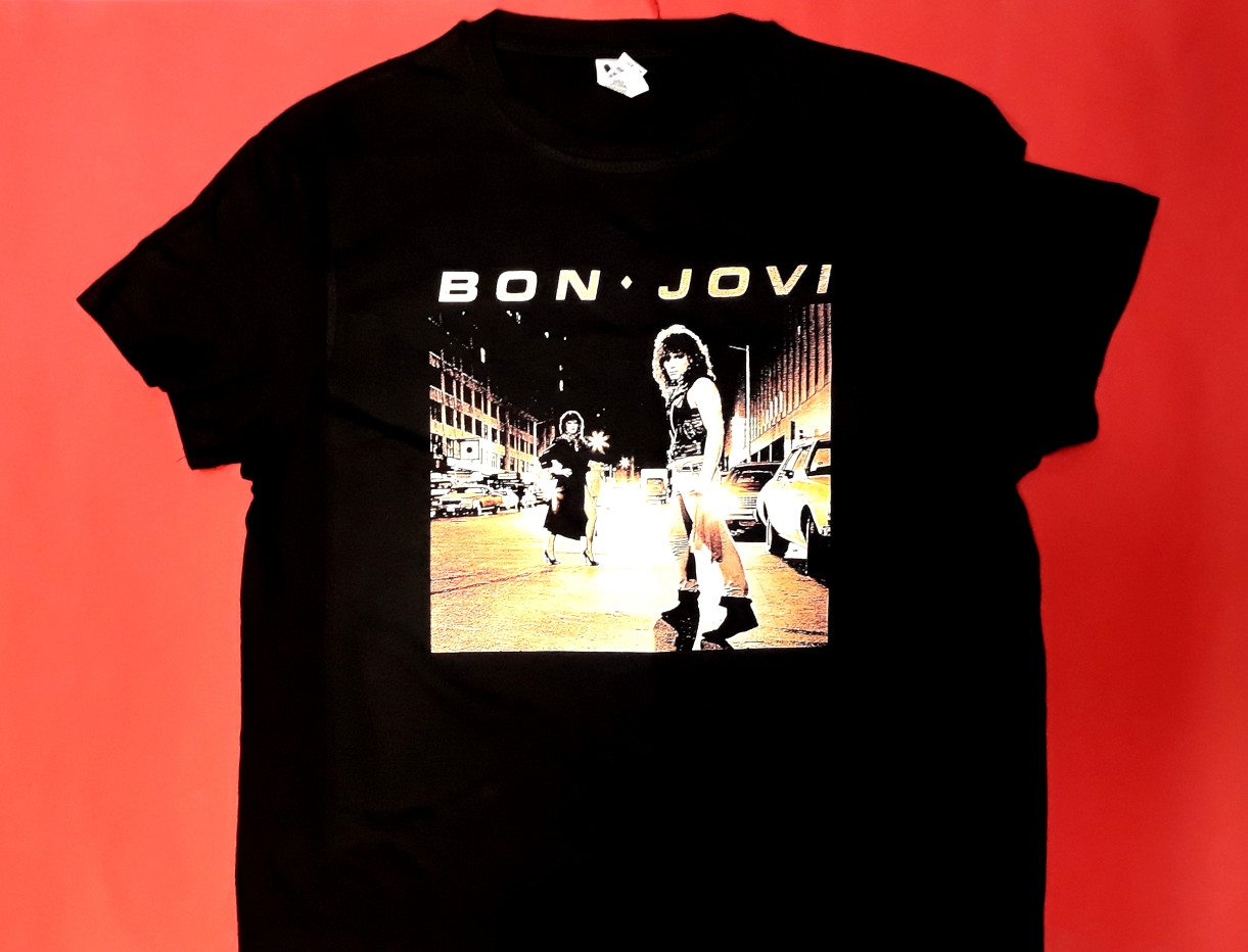 exilio Nominal Grafico Camiseta Bon Jovi - TELON DE ACERO