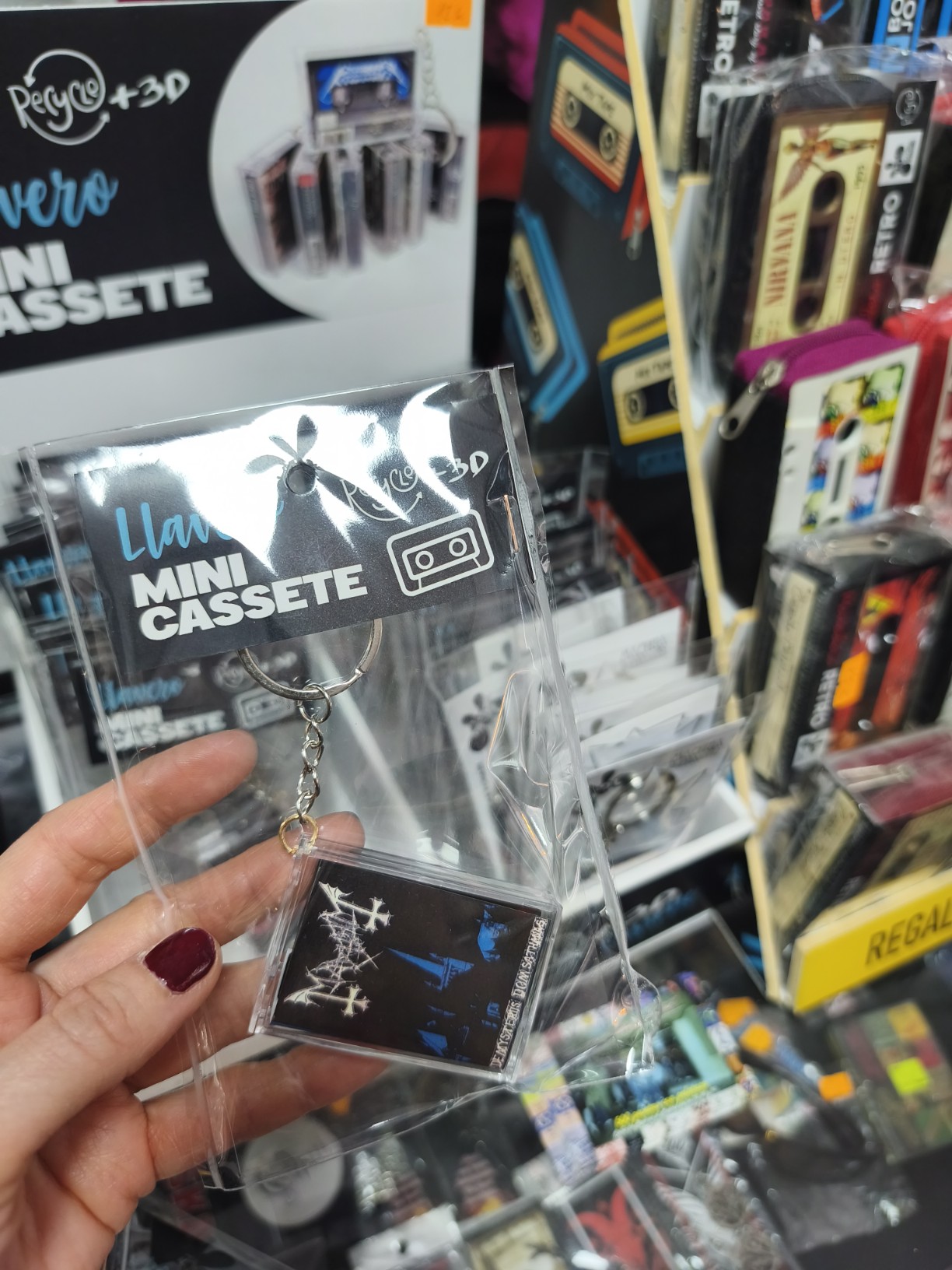 Llavero cassette Mayhem